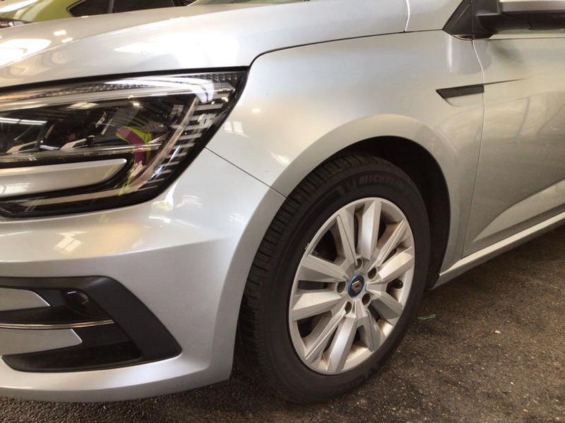 RENAULT MEGANE IV ESTATE 2021 - Photo n°2