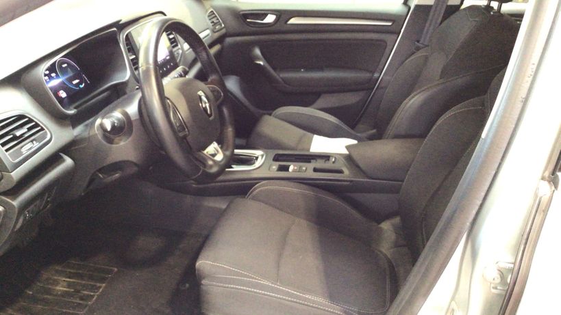 RENAULT MEGANE IV ESTATE 2021 - Photo n°9
