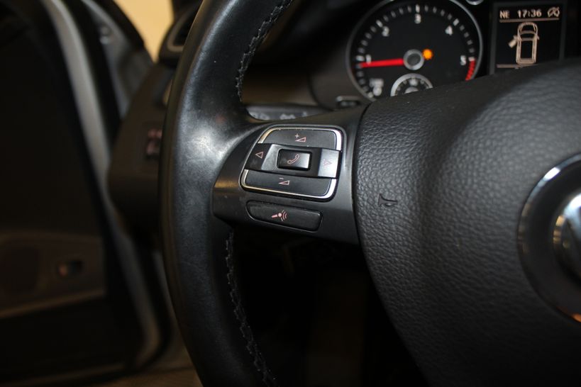 VOLKSWAGEN PASSAT SW BUSINESS 2014 - Photo n°21