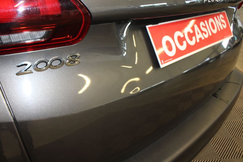 PEUGEOT 2008 2019 - Photo n°2
