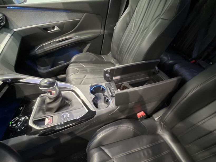 PEUGEOT 5008 2018 - Photo n°23