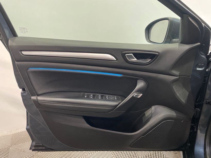 RENAULT MEGANE IV BERLINE 2023 - Photo n°33