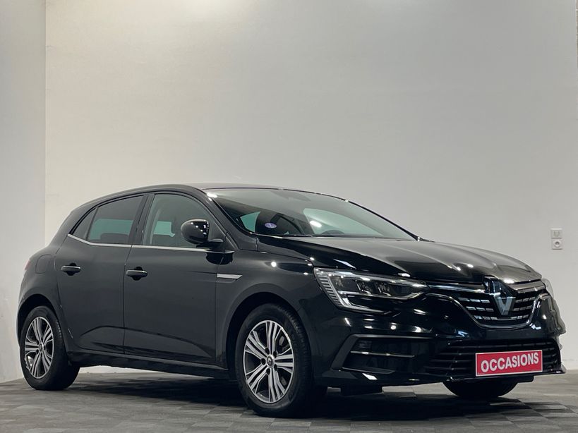 RENAULT MEGANE IV BERLINE 2022 - Photo n°2