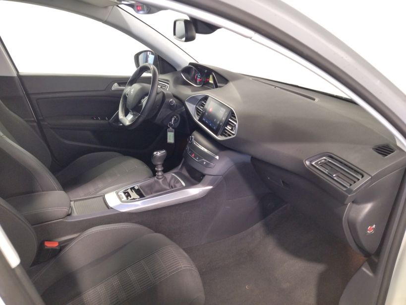 PEUGEOT 308 2020 - Photo n°7