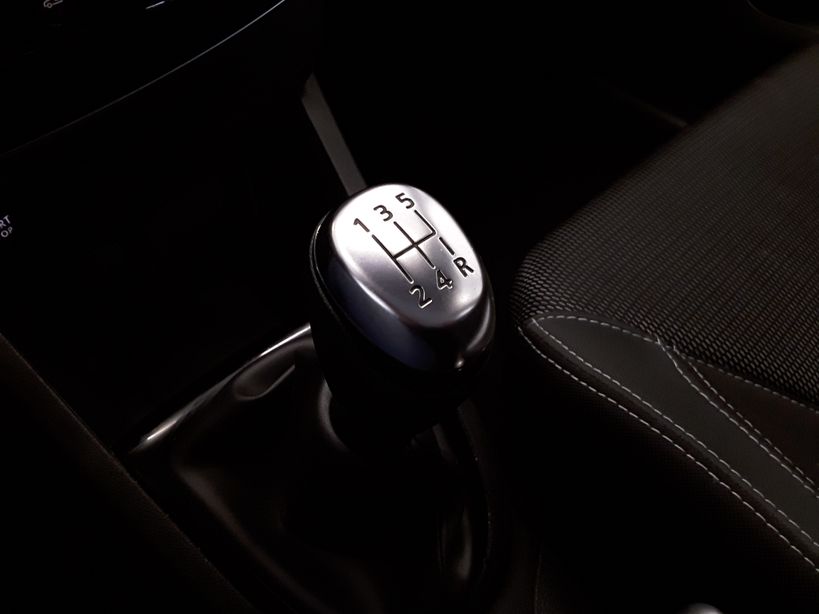 RENAULT CLIO IV ESTATE 2017 - Photo n°21