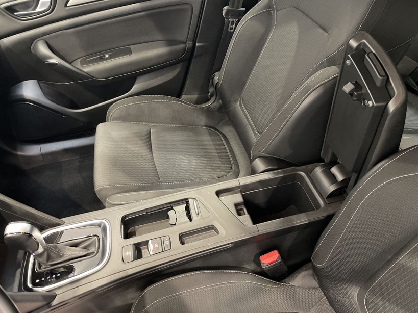 RENAULT MEGANE IV ESTATE 2021 - Photo n°21