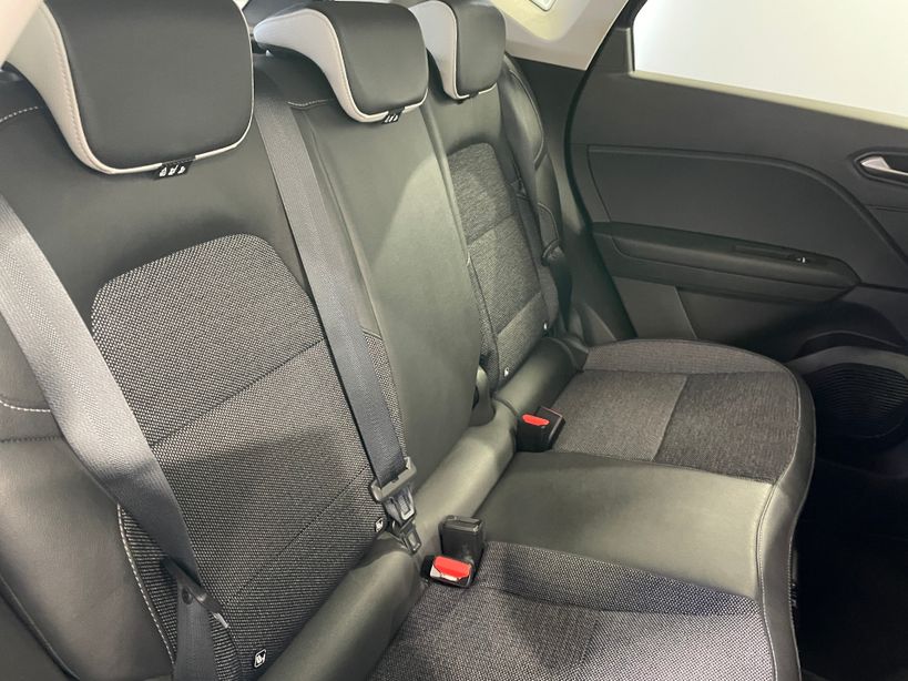 RENAULT CAPTUR 2022 - Photo n°7