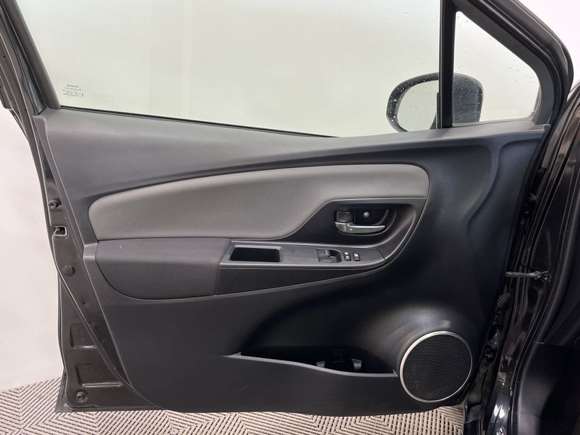TOYOTA YARIS HYBRIDE 2015 - Photo n°30