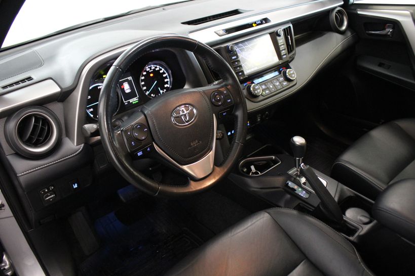 TOYOTA RAV4 HYBRIDE 2018 - Photo n°11