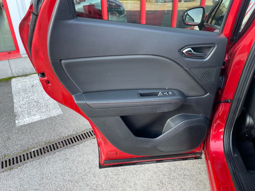 RENAULT CAPTUR 2023 - Photo n°17