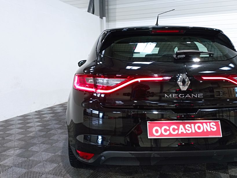 RENAULT MEGANE IV BERLINE BUSINESS 2019 - Photo n°9