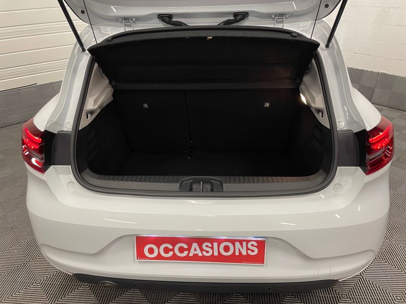 RENAULT CLIO V 2021 - Photo n°9