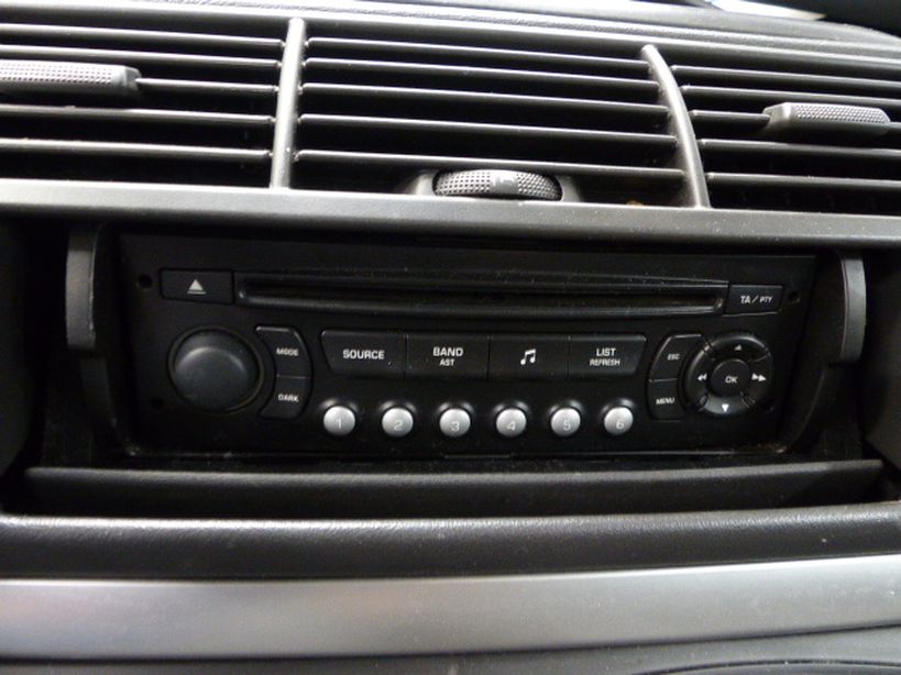 PEUGEOT 807 2006 - Photo n°12