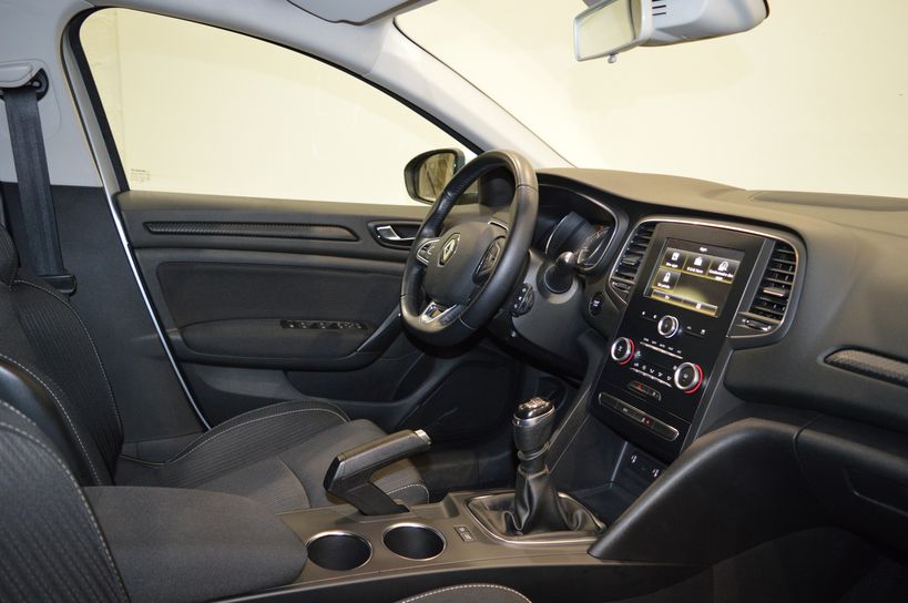 RENAULT MEGANE IV BERLINE BUSINESS 2017 - Photo n°23