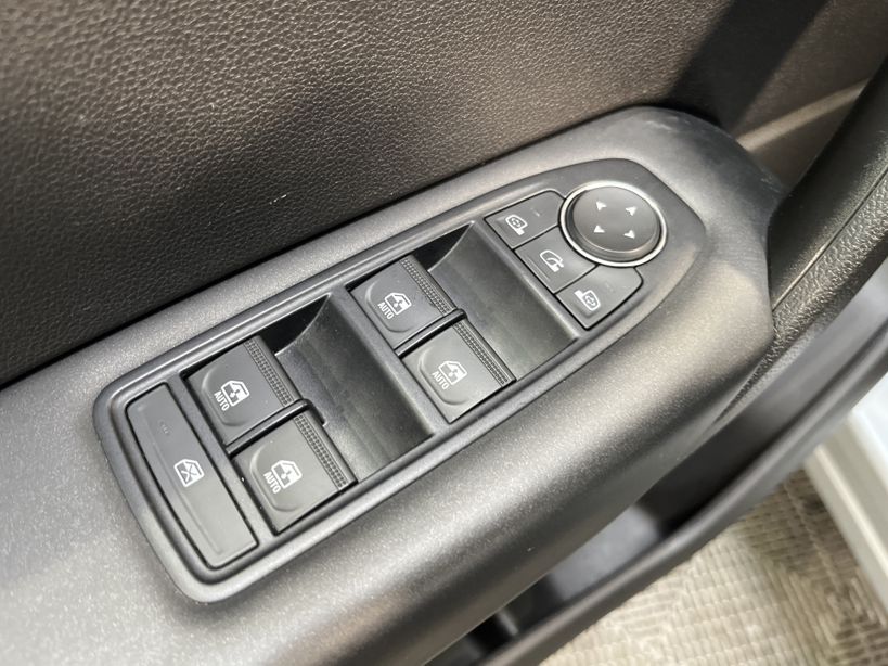 RENAULT CAPTUR 2021 - Photo n°33