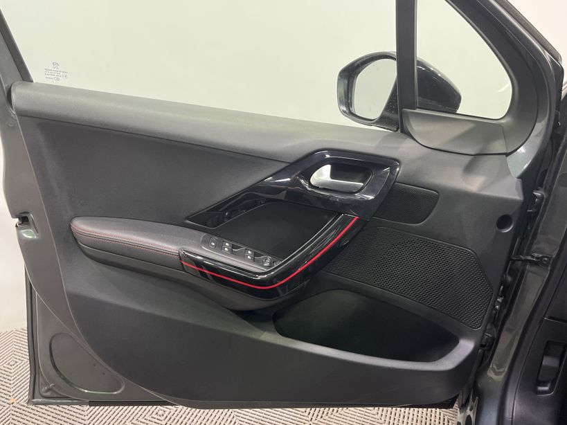 PEUGEOT 208 2017 - Photo n°30