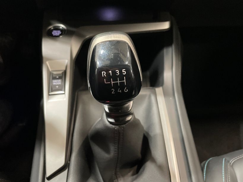 PEUGEOT 308 2023 - Photo n°17