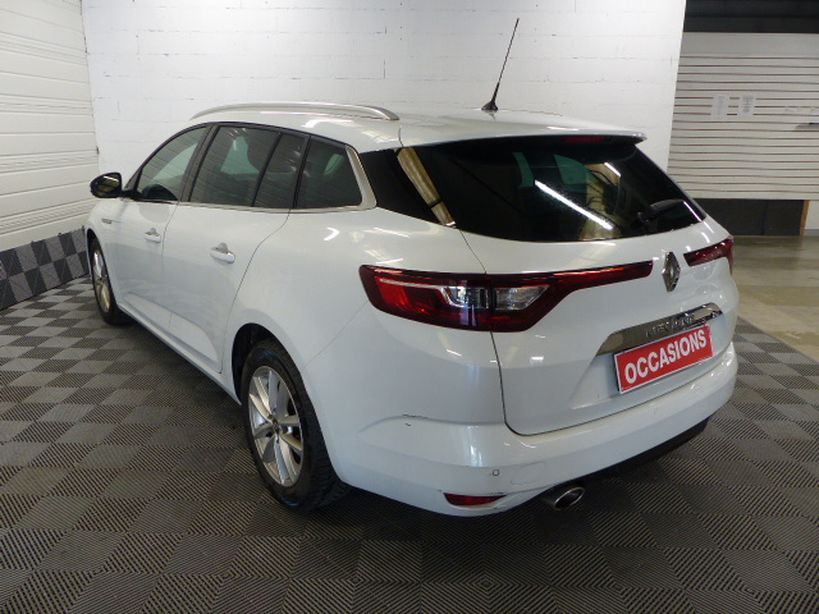 RENAULT MEGANE IV ESTATE 2017 - Photo n°4