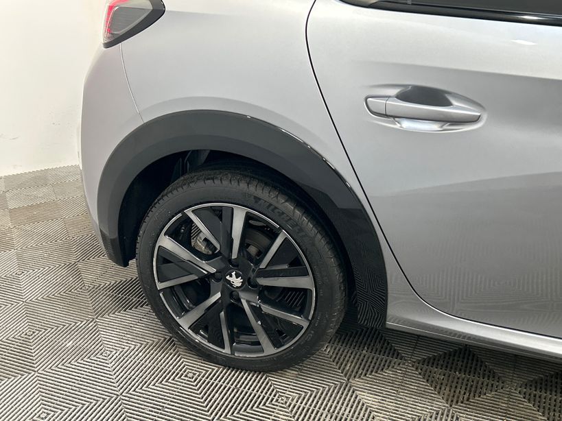PEUGEOT 208 2023 - Photo n°6
