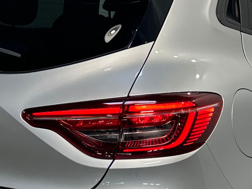 RENAULT CLIO V 2022 - Photo n°8