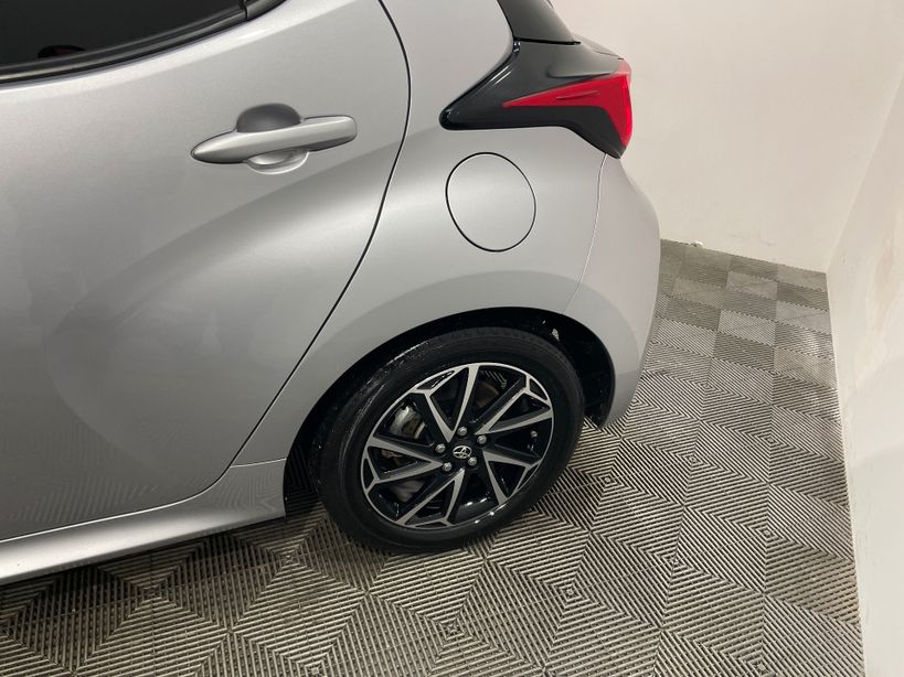 TOYOTA YARIS HYBRIDE MY21 2023 - Photo n°8