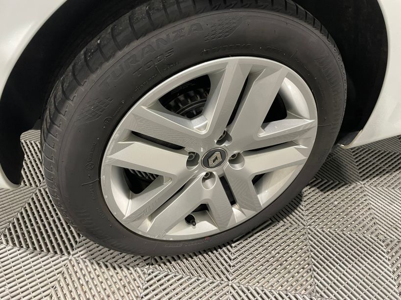 RENAULT CLIO V 2021 - Photo n°11