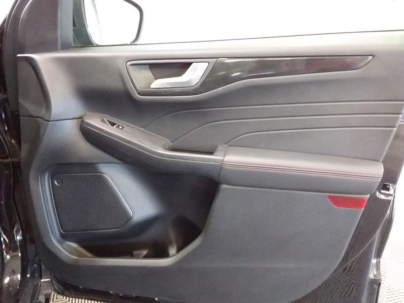 FORD KUGA 2021 - Photo n°8