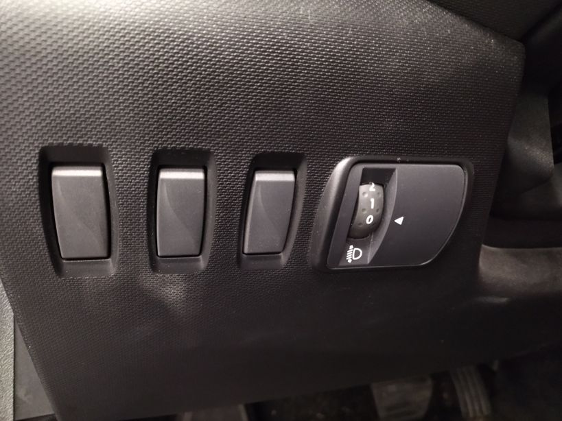 RENAULT TWINGO III 2016 - Photo n°26