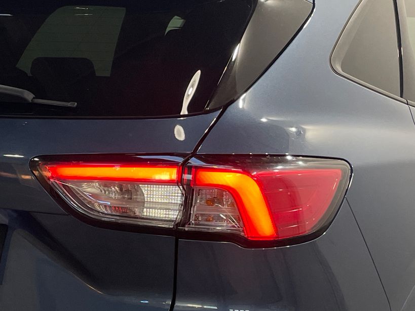 FORD KUGA 2021 - Photo n°8