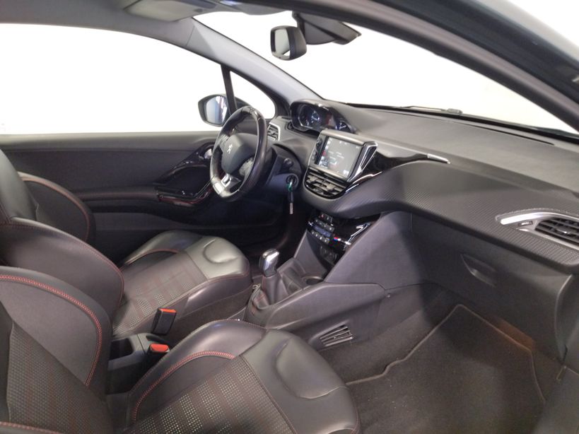 PEUGEOT 208 2016 - Photo n°8