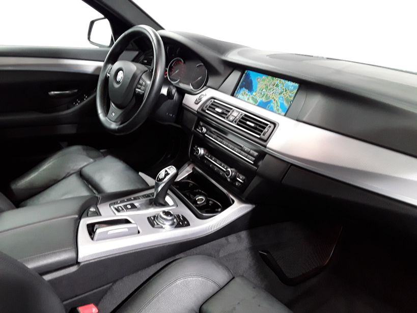 BMW SERIE 5 TOURING F11 2013 - Photo n°5