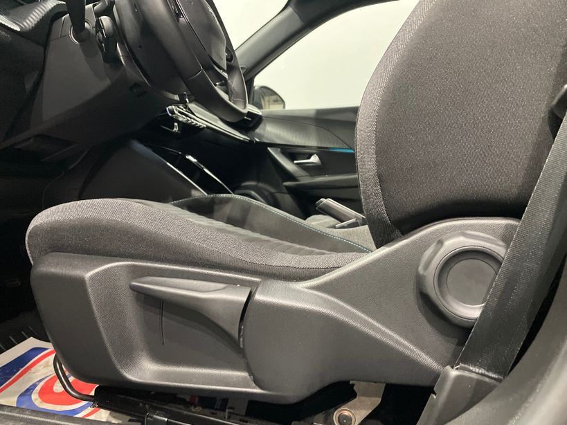 PEUGEOT 2008 2023 - Photo n°38