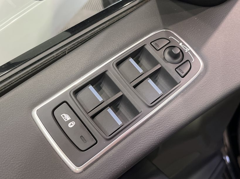 JAGUAR F PACE 2019 - Photo n°35