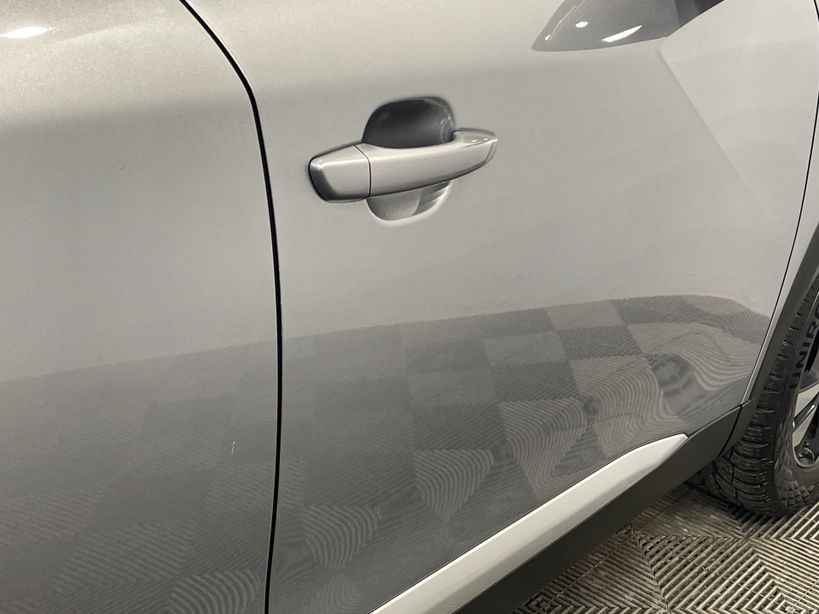 PEUGEOT 2008 2023 - Photo n°9