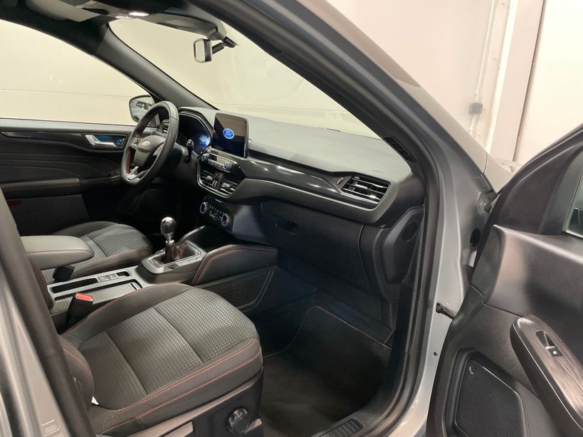 FORD KUGA 2022 - Photo n°7