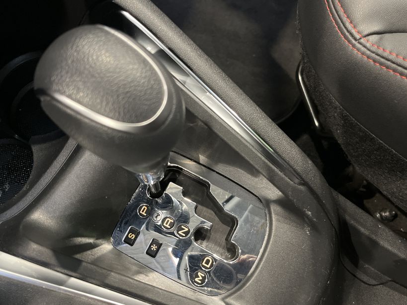 PEUGEOT 208 2019 - Photo n°18