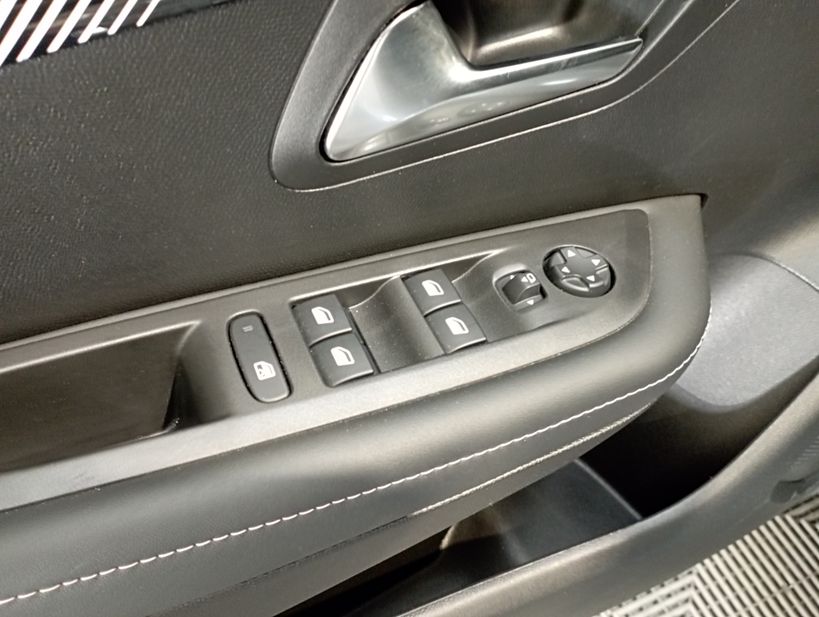 PEUGEOT 208 2024 - Photo n°38