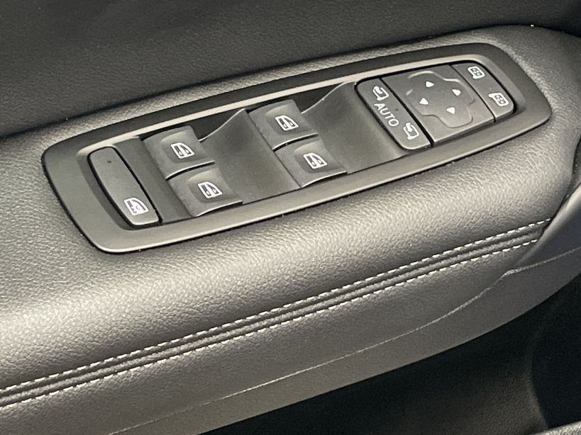 RENAULT MEGANE IV ESTATE 2022 - Photo n°35