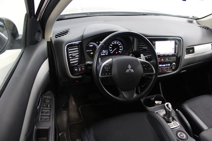 MITSUBISHI OUTLANDER 2015 - Photo n°12