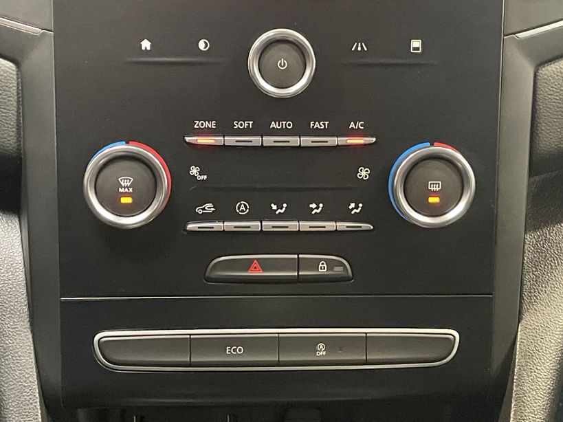 RENAULT MEGANE IV BERLINE BUSINESS 2019 - Photo n°17
