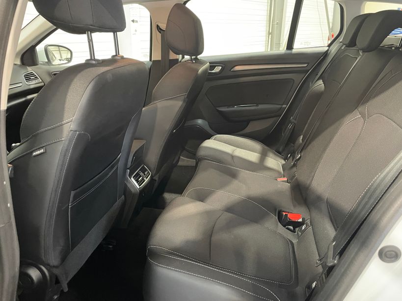 RENAULT MEGANE IV ESTATE 2022 - Photo n°12