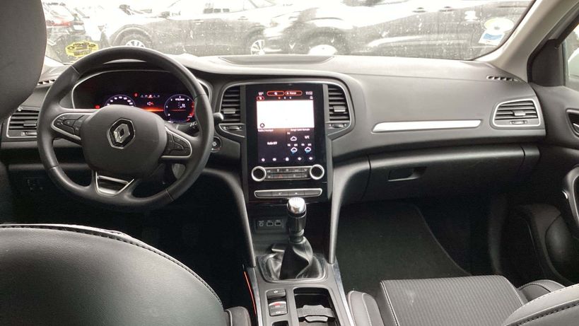 RENAULT MEGANE IV BERLINE 2022 - Photo n°10