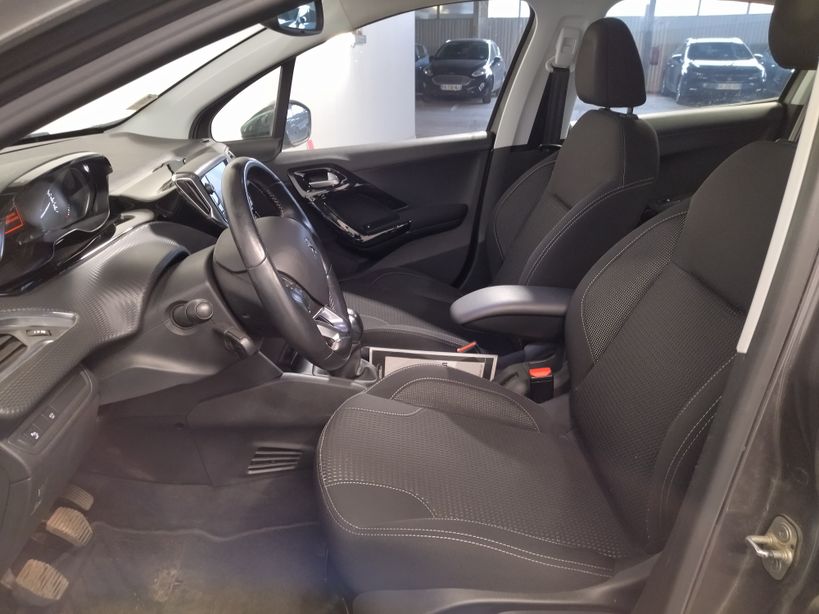 PEUGEOT 208 BUSINESS 2018 - Photo n°10
