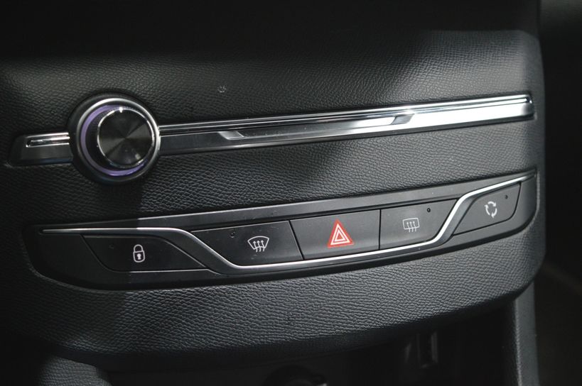 PEUGEOT 308 2020 - Photo n°20