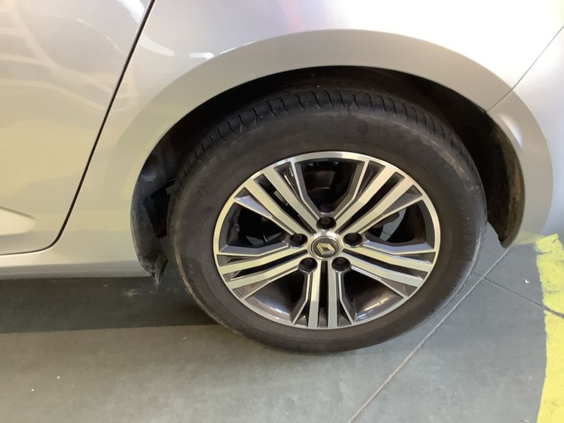 RENAULT MEGANE IV ESTATE 2021 - Photo n°8