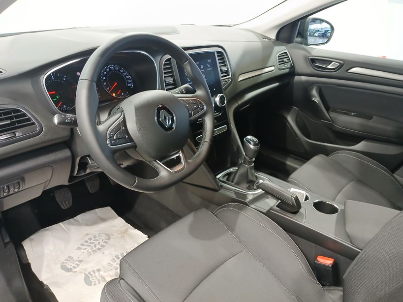 RENAULT MEGANE IV BERLINE 2021 - Photo n°31