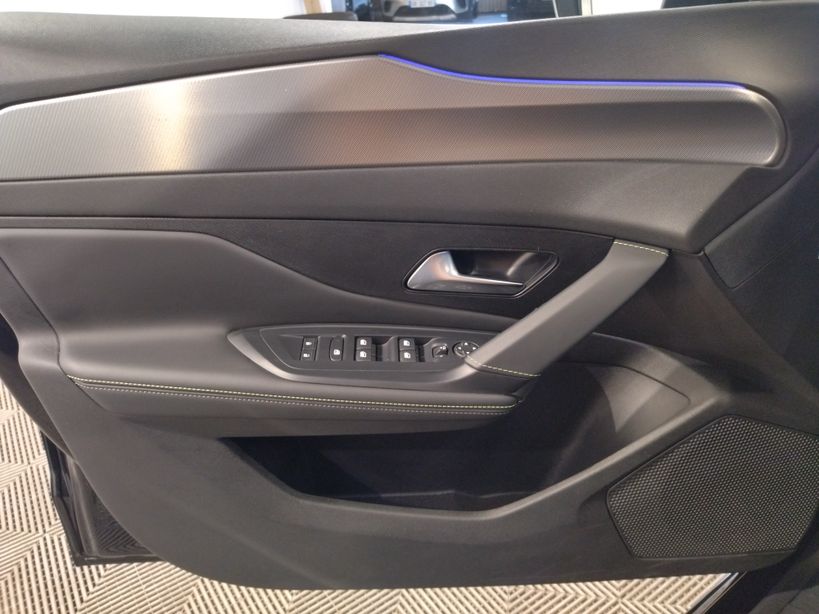 PEUGEOT 308 SW 2024 - Photo n°12