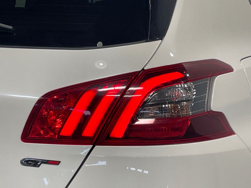 PEUGEOT 308 2021 - Photo n°8