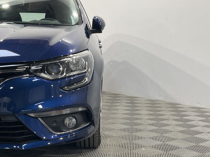 RENAULT MEGANE IV BERLINE BUSINESS 2019 - Photo n°7