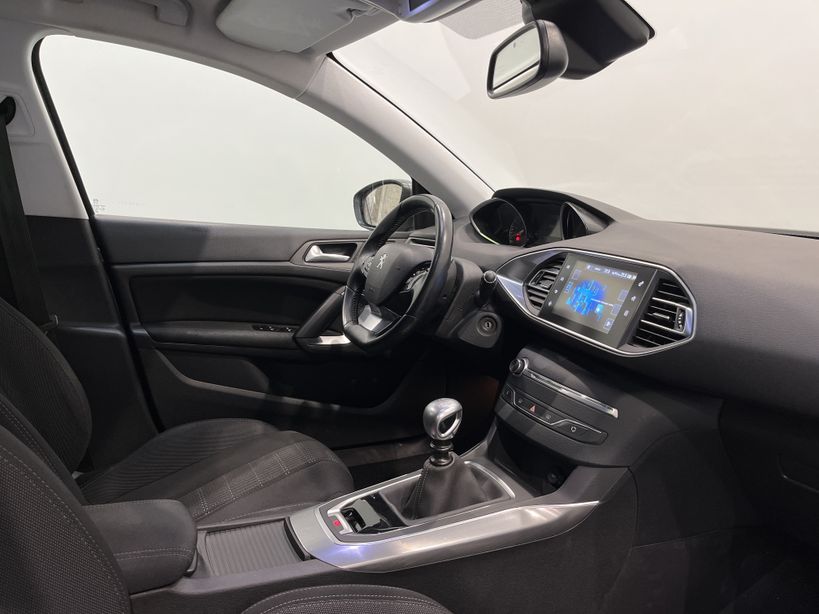 PEUGEOT 308 2016 - Photo n°22
